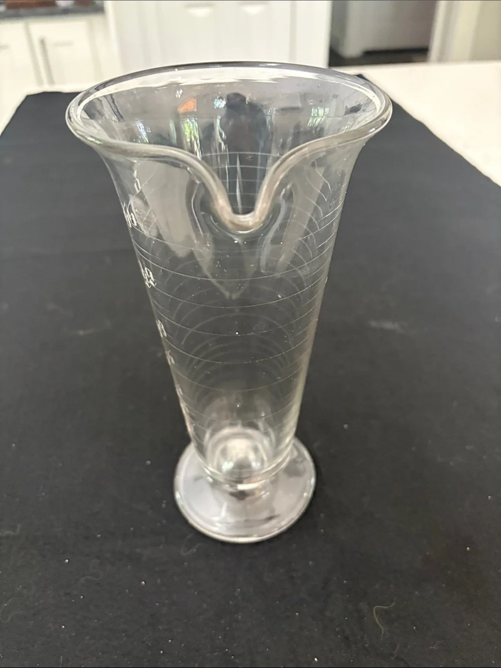 Antique Glass Apothecary Graduate Beaker 16 oz / 1 Pint